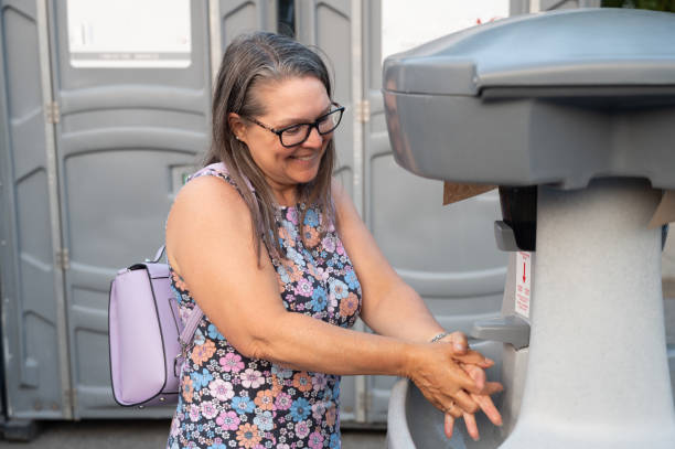 Best Portable bathroom rental  in Tequesta, FL